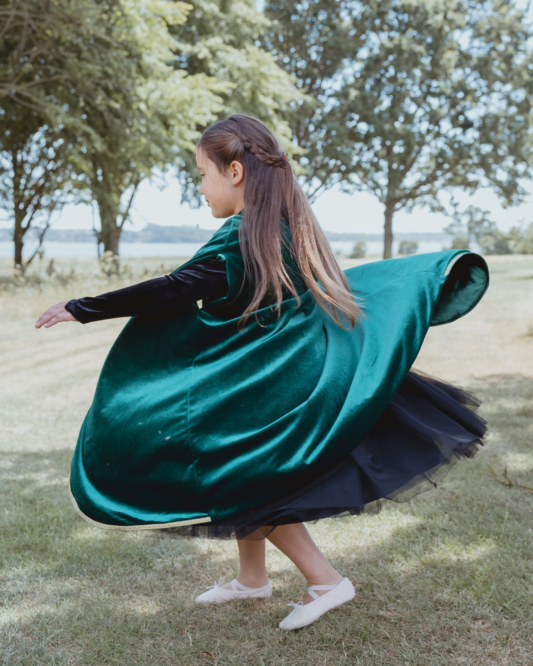 The Royal Green Cape